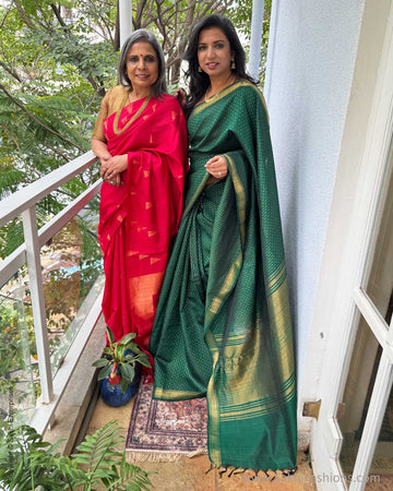 EE-Y04678 Red Rawsilk sari