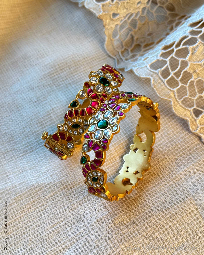AJ-Y00394 Statement Bangles set – sakhifashions