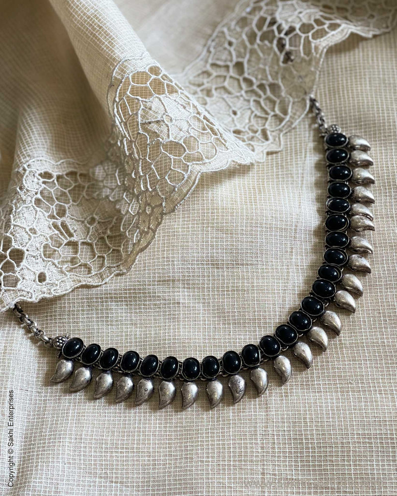 AJ-W02607 Reversible Necklace