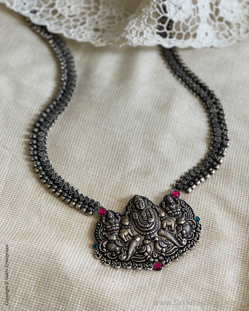 AJ-W02610 Long Necklace
