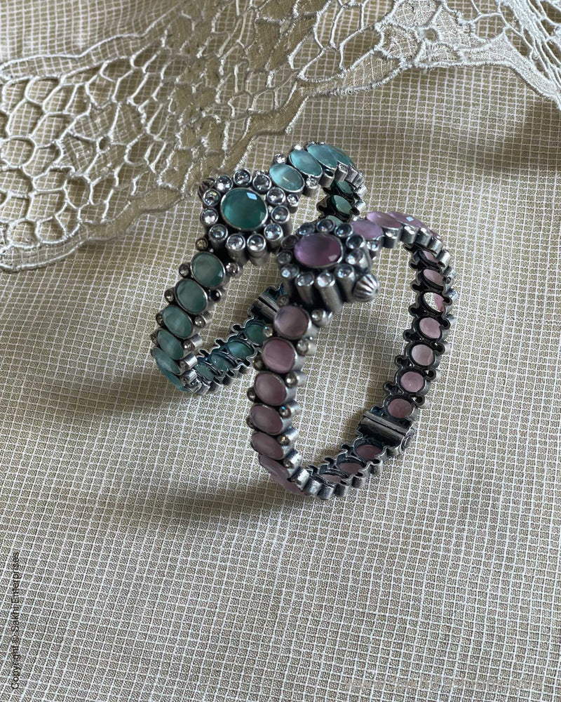 AJ-W03272 Statement Bangle Pink