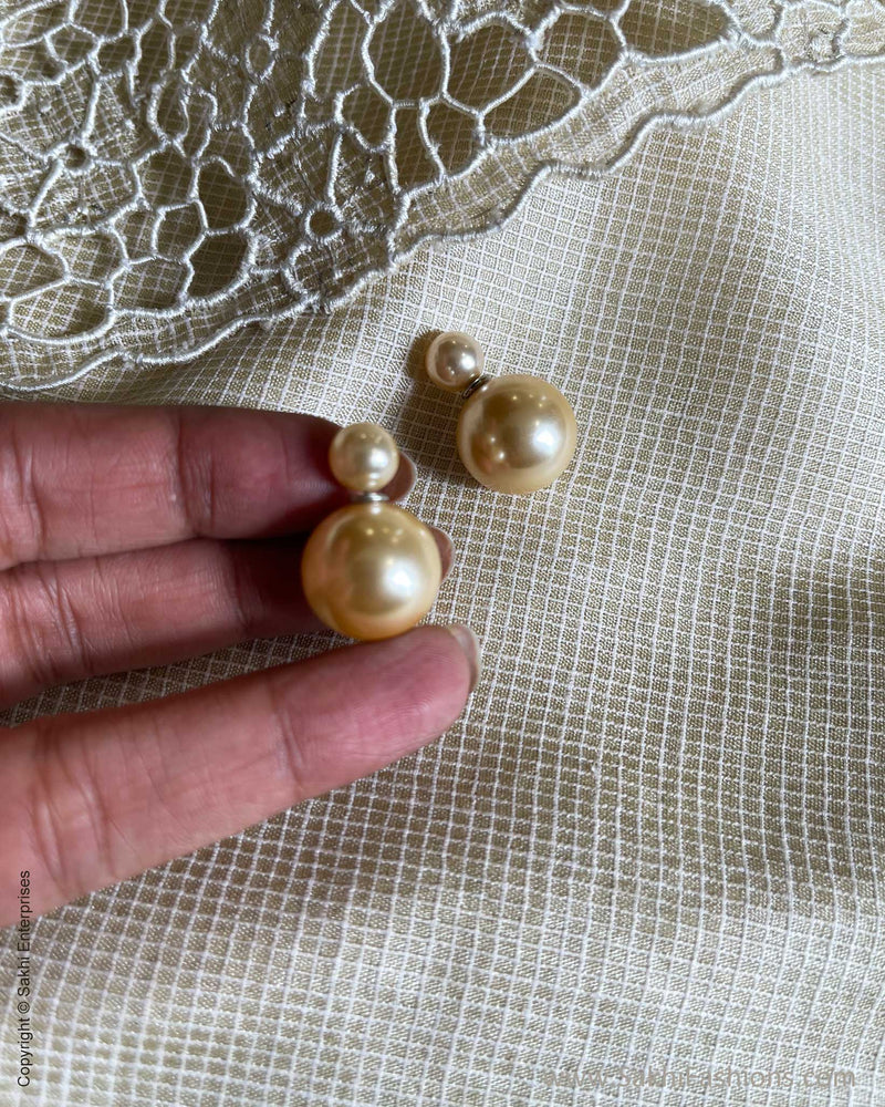 AJ-W03767 Pearl stud Earring