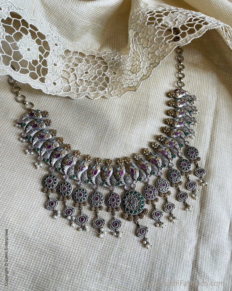 AJ-W06969 Statement Necklace Set