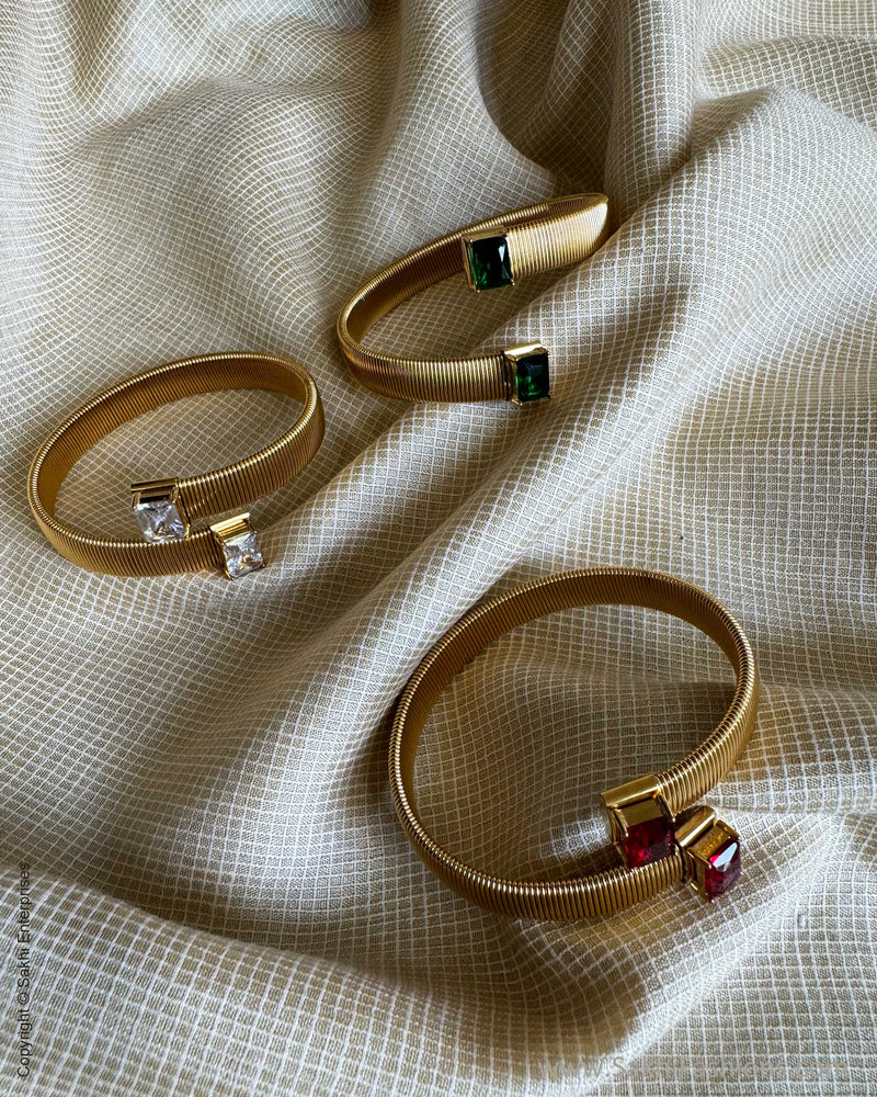 AJ-W11905 Gold Ruby Bangle
