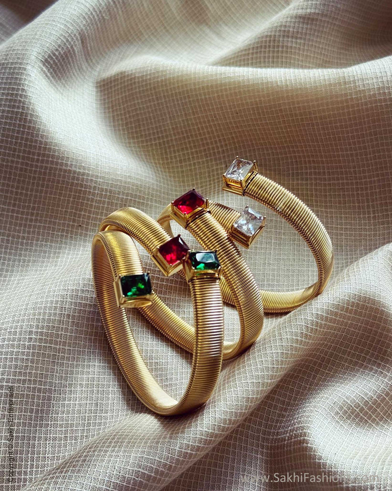 AJ-W11905 Gold Ruby Bangle