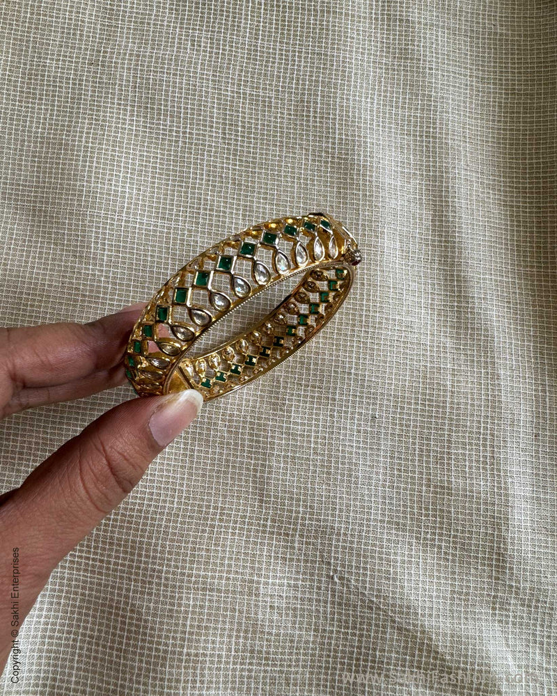 AJ-W16224 Kundan Bangle Green