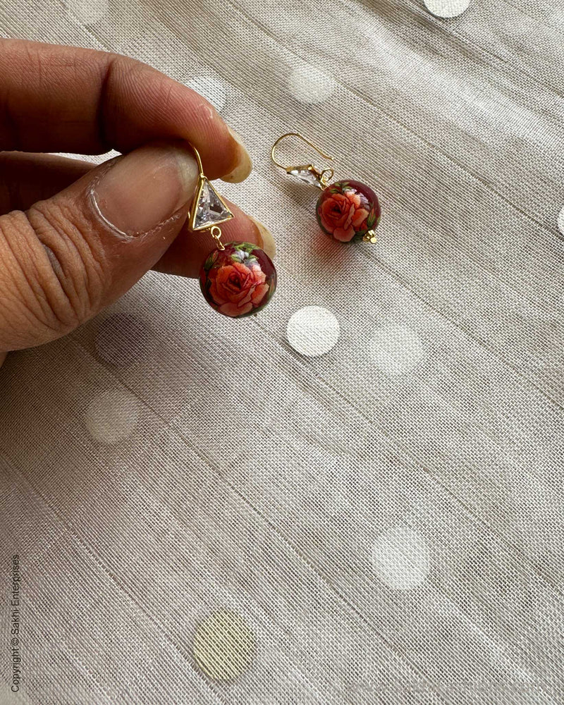 AG-X00481 Gold Pearl Earring