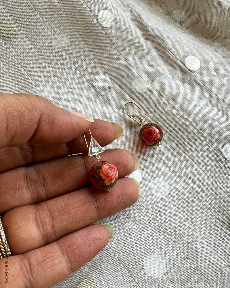 AG-X00481 Gold Pearl Earring