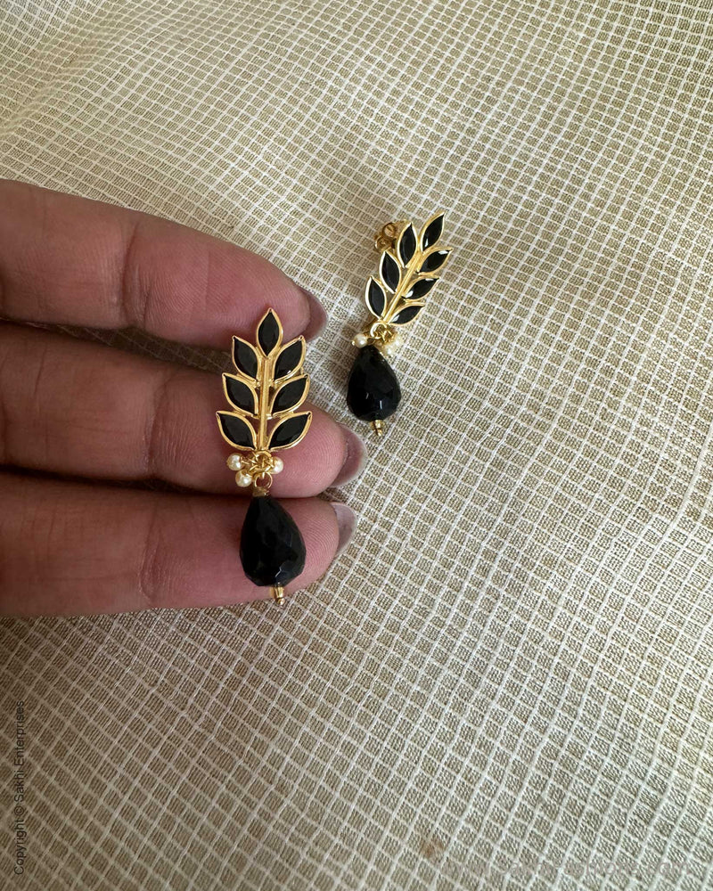 AG-X30525 Black Earring