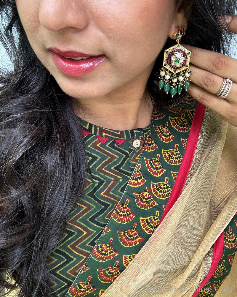 BL-V04653 Green Ajrak Blouse