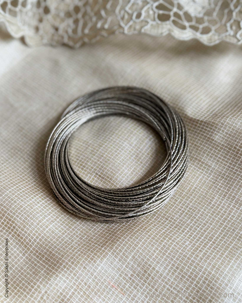 AJ-X01991 Statement Bunch Bangle