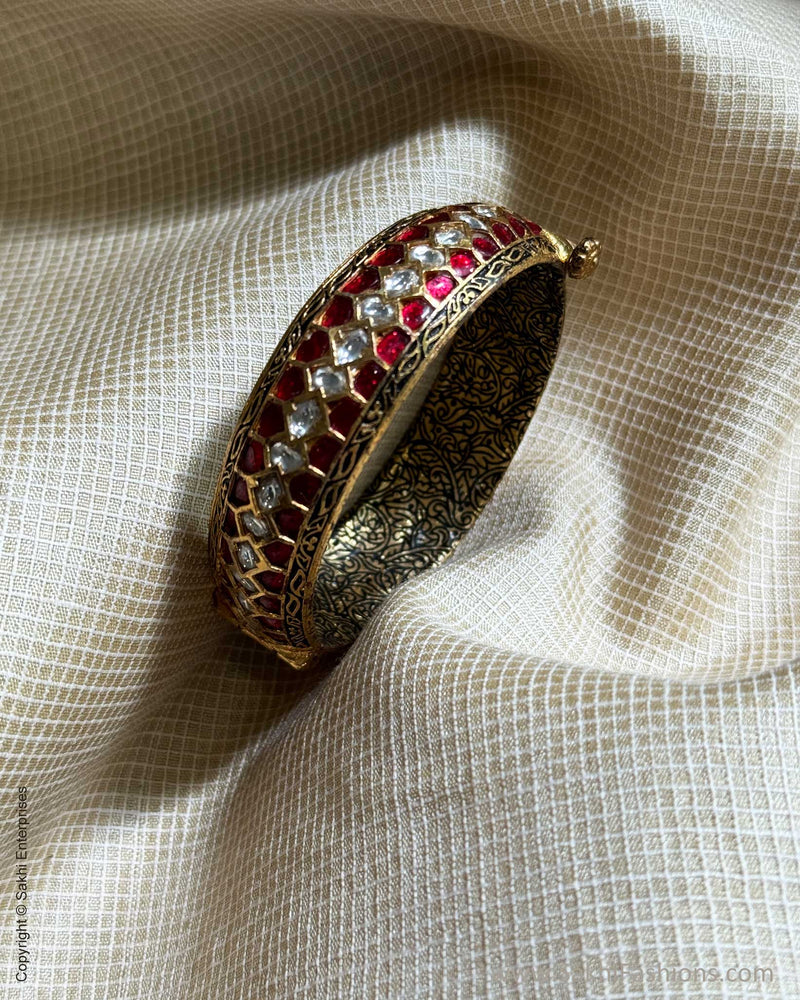 AJ-X02817 Meena Bangle