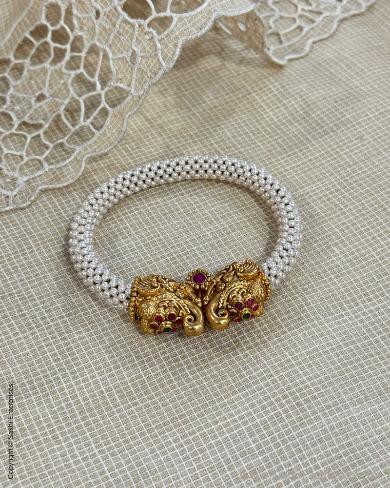 AS-X05464 Pearls Kada Bangle