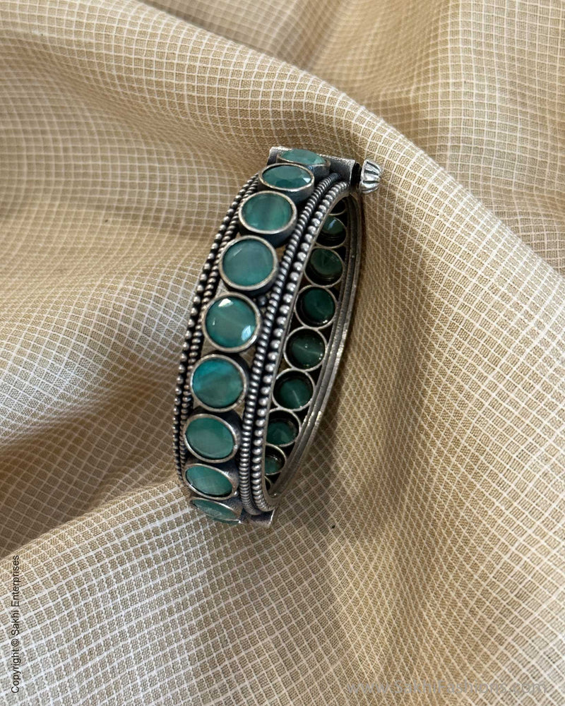 AJ-X04568 Mint Statement Bangle