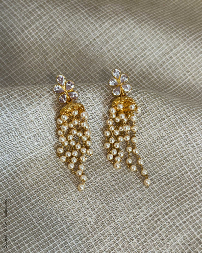 AG-X05928 Gold Jhumka Earring