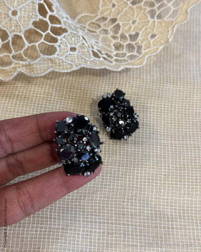 AJ-X06013 Black earring