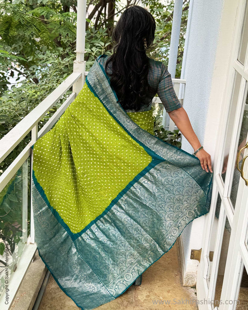 EE-X03090 Bandhini Green Sari