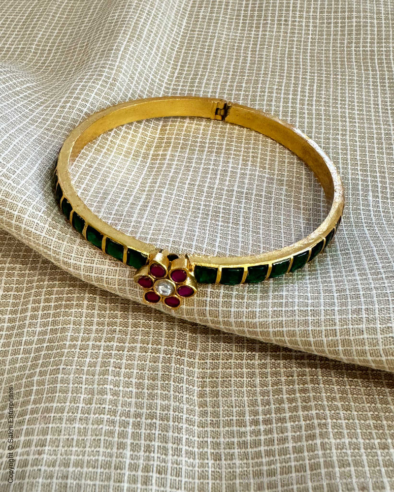 AJ-X09618 Statement Bangle