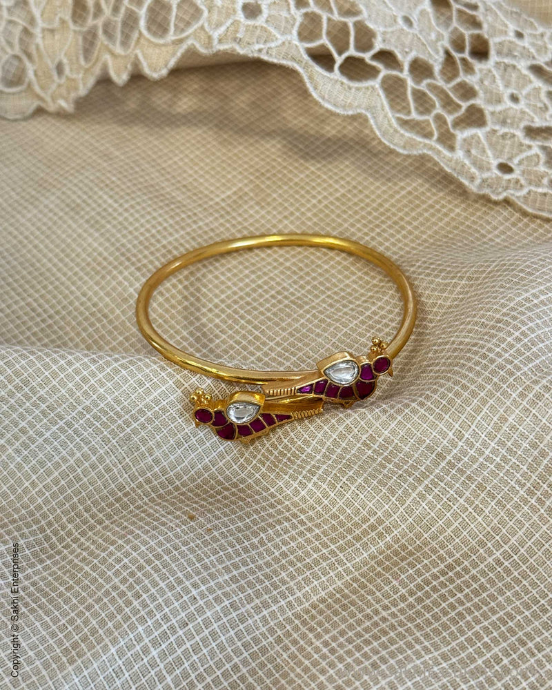 AJ-X09616 Gold Kada
