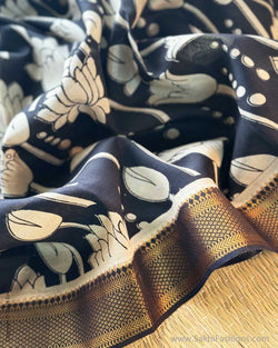 BL-X09434B Lotus Kalamkari Blouse