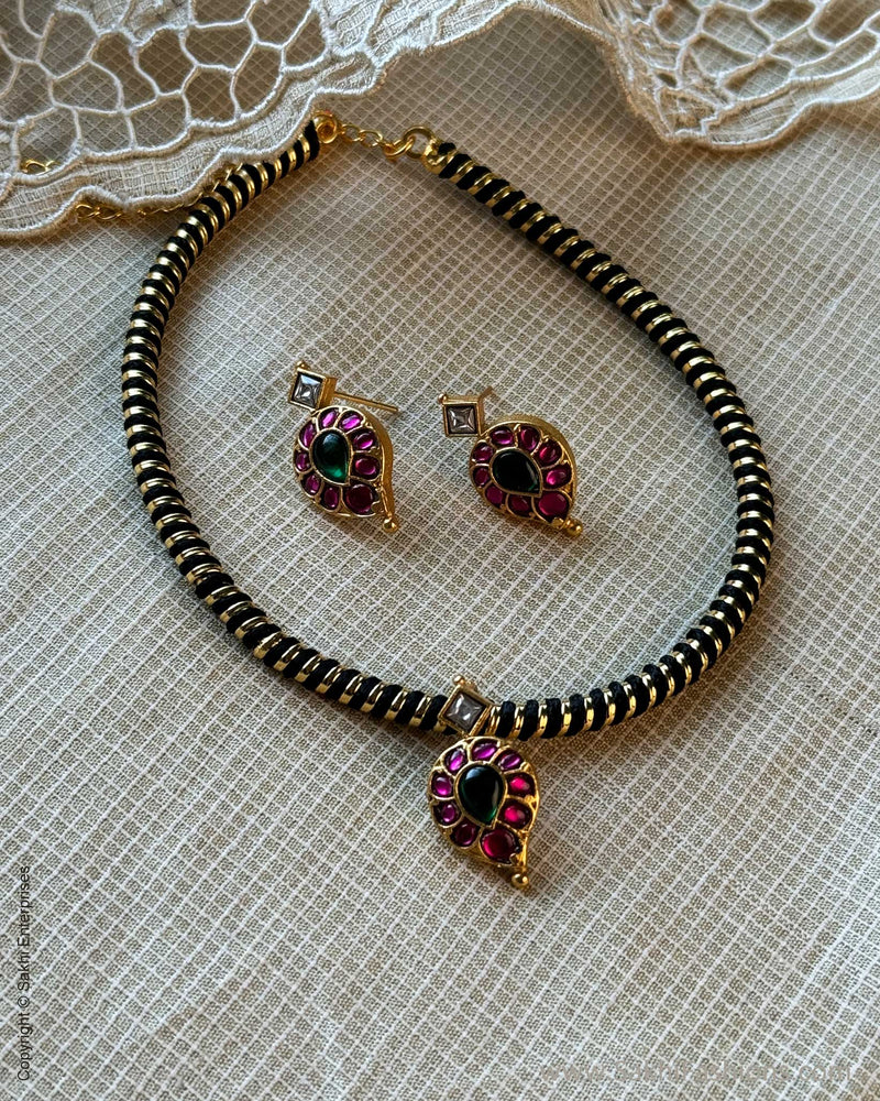 AJ-X10207 Mango Pendants Neck Set