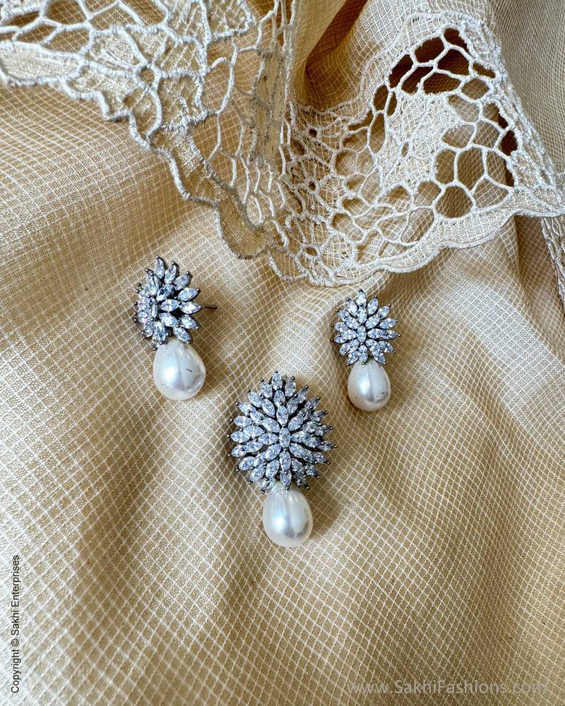 AJ-X31127 White Diamante Pendant Set