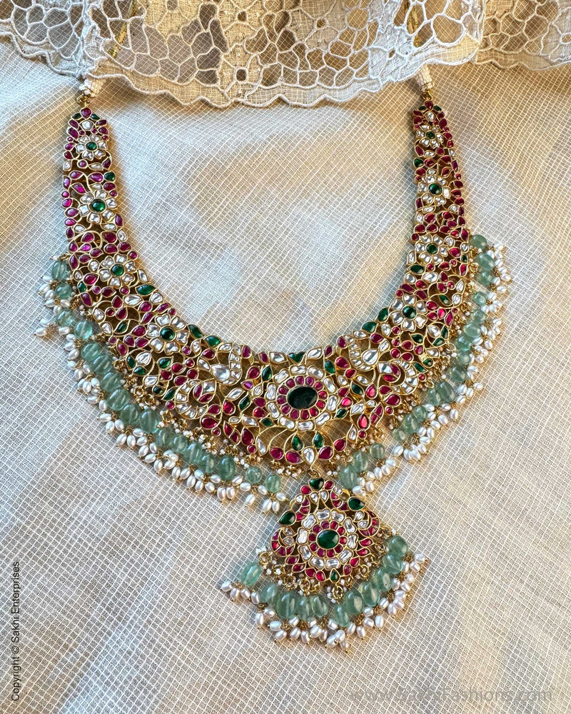 AJ-X15104 Statement Necklace