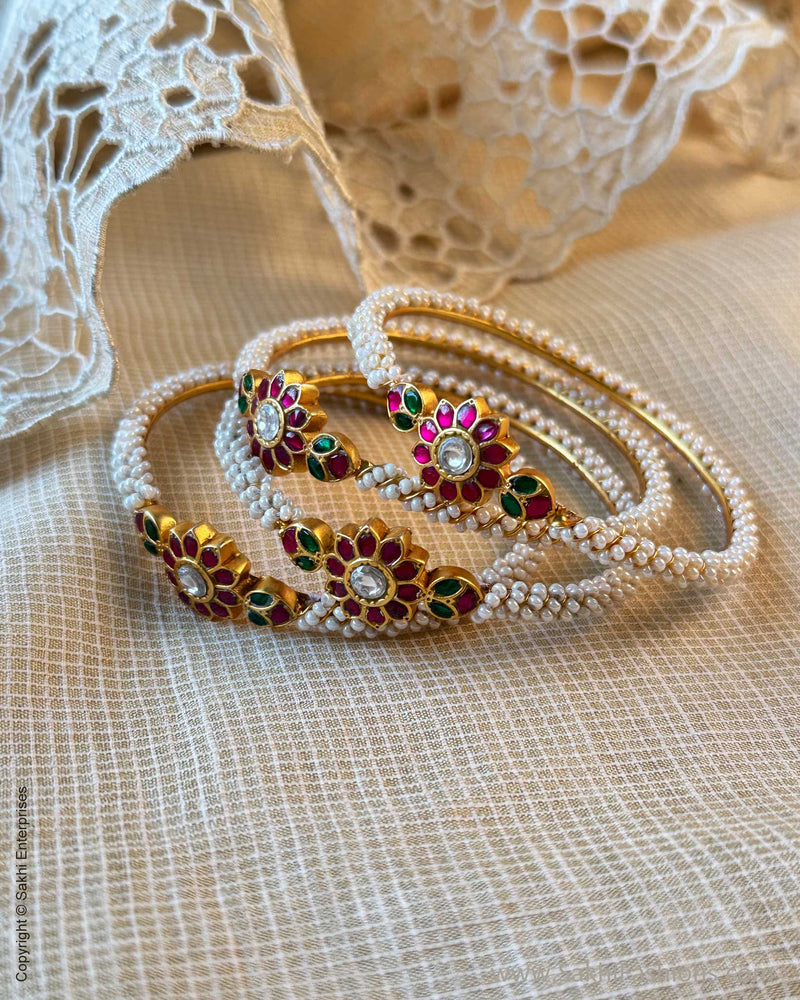 AS-X15324 Pearls Bangle