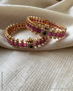 AJ-X15772 Pink Statement Bangles