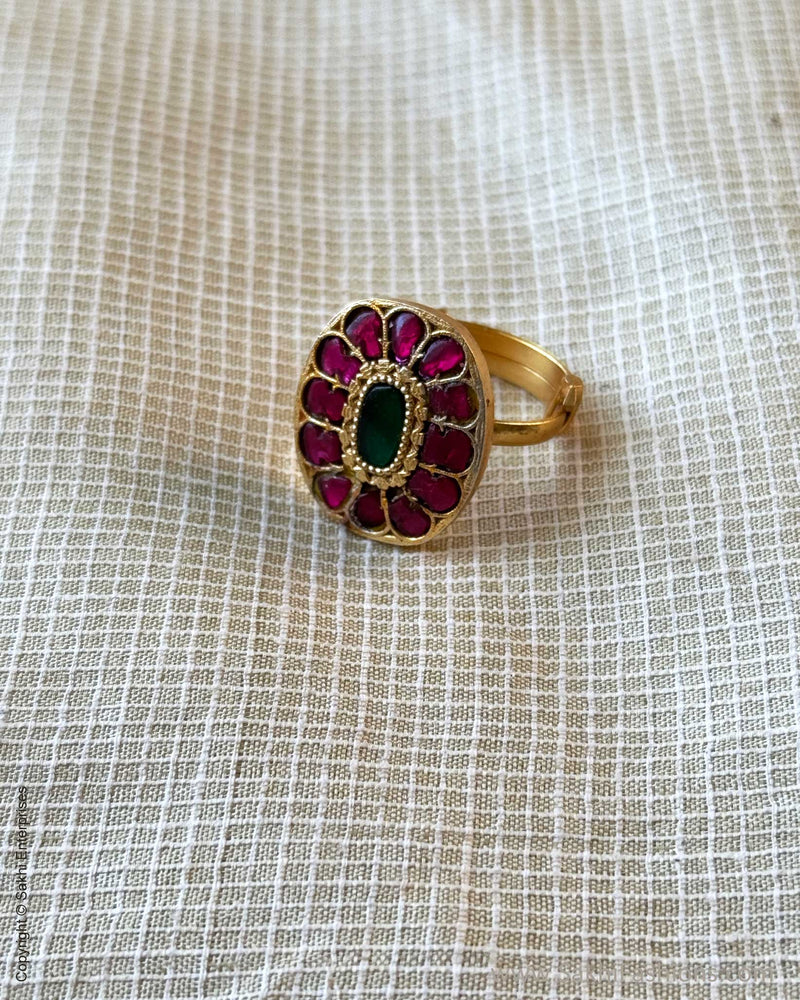AJ-X17100 Gold Finger ring