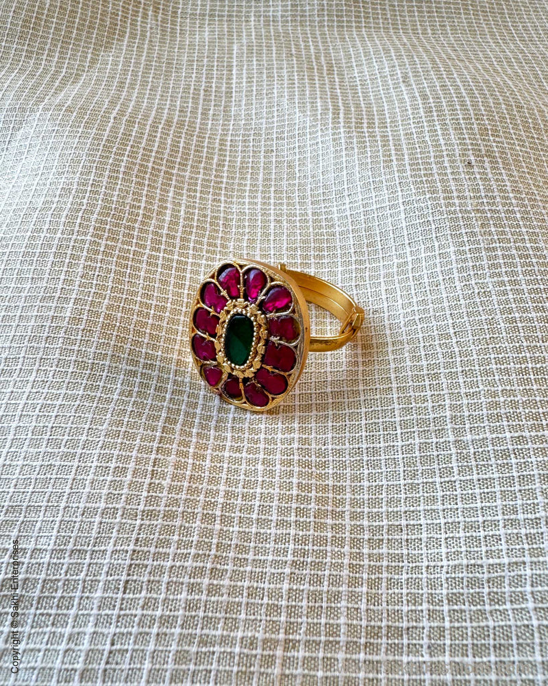 AJ-X17100 Gold Finger ring