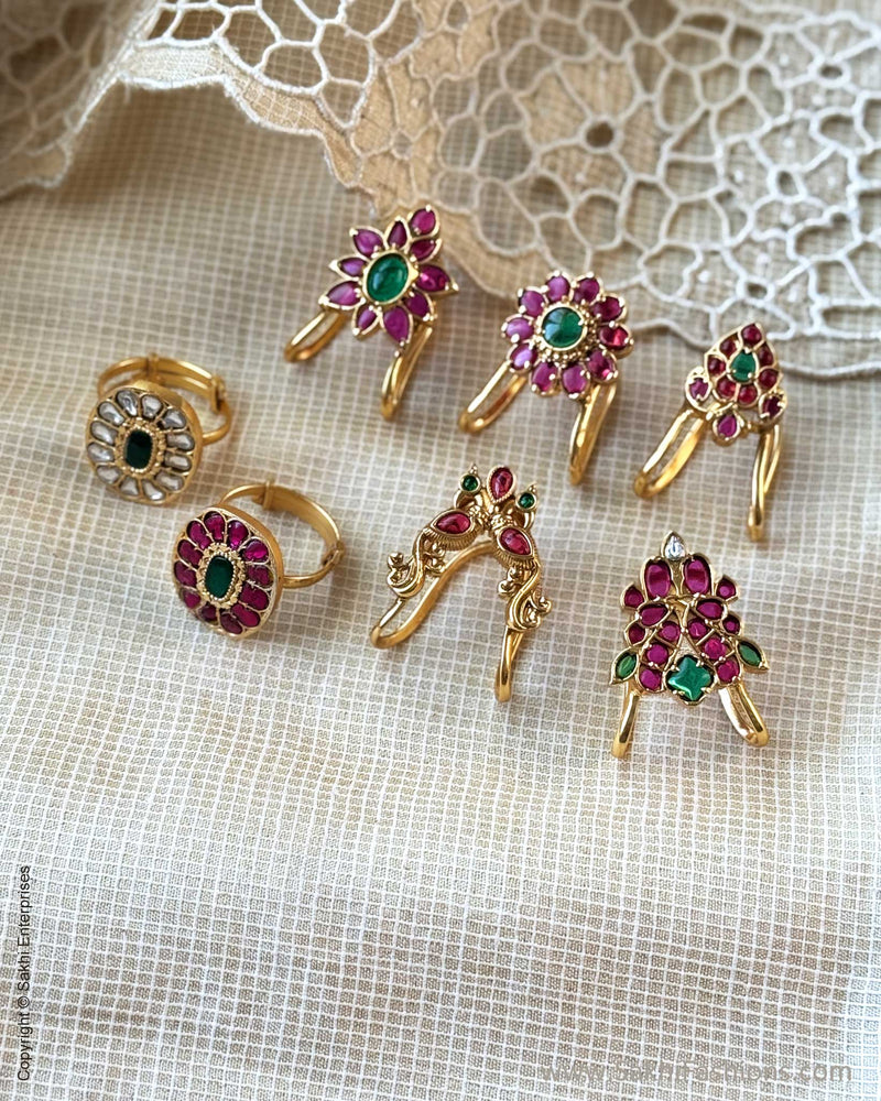 AJ-X17101 Gold Finger ring