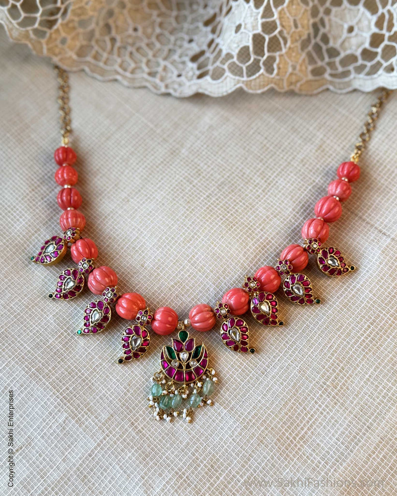 AJ-X17627 Mango Necklace