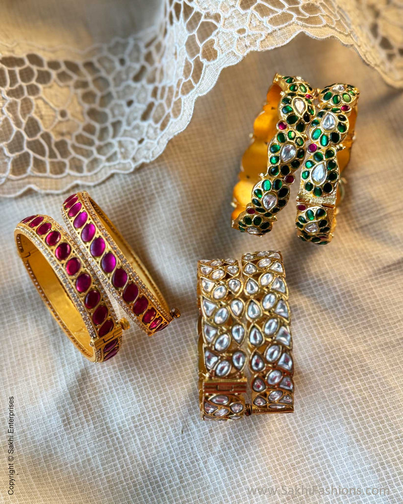 AJ-Y00397 Statement Bangles set
