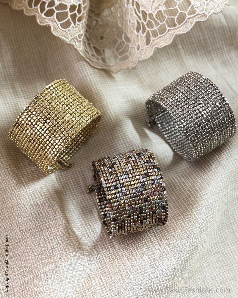 AJ-0070 Golden Cuff