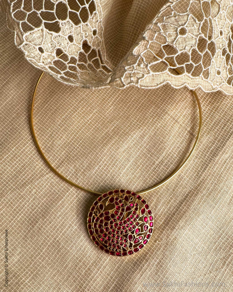 AJ-Y02239 Statement Pendant