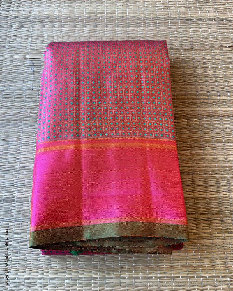 DP-X17598 Kanchi Thread Saree
