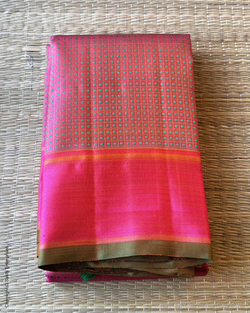 DP-X17598 Kanchi Thread Saree