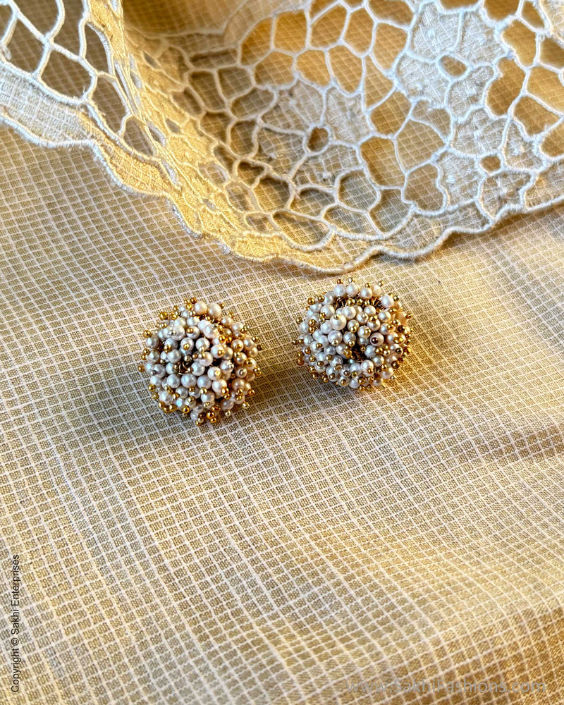 AS-Y01683 Pearl Bunch Earring