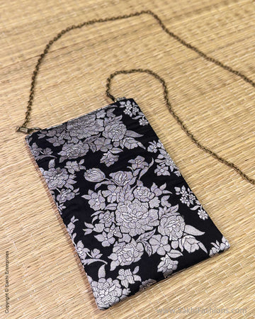 AC-Y06226 Black Mobile Pouch