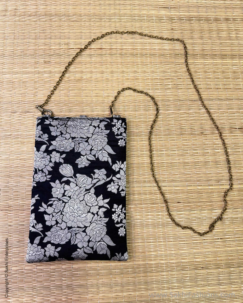 AC-Y06226 Black Mobile Pouch