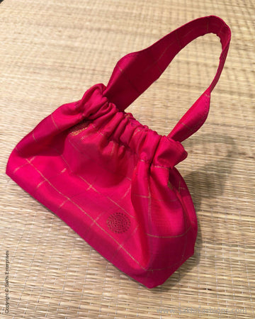 AC-Y06222 Pink Kanchi clutch