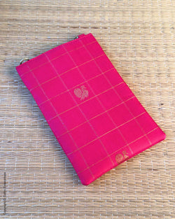 AC-Y06400 Kanchi Mobile Pouch