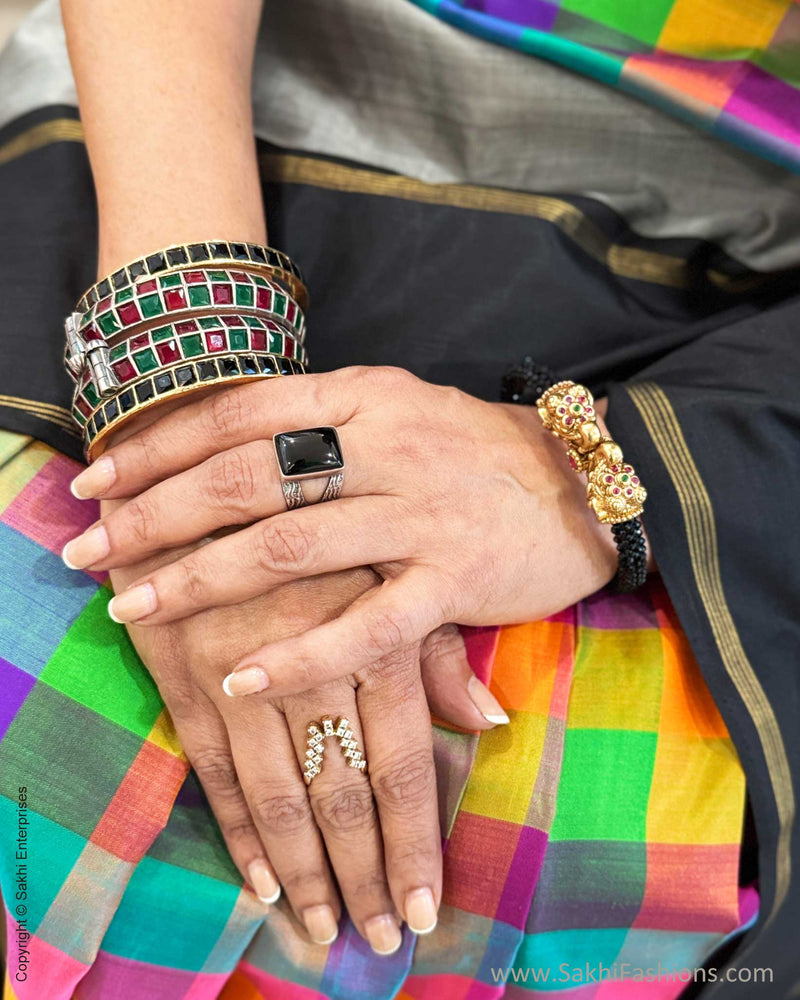 EE-Y05014 Check Kanchi Silk Sari