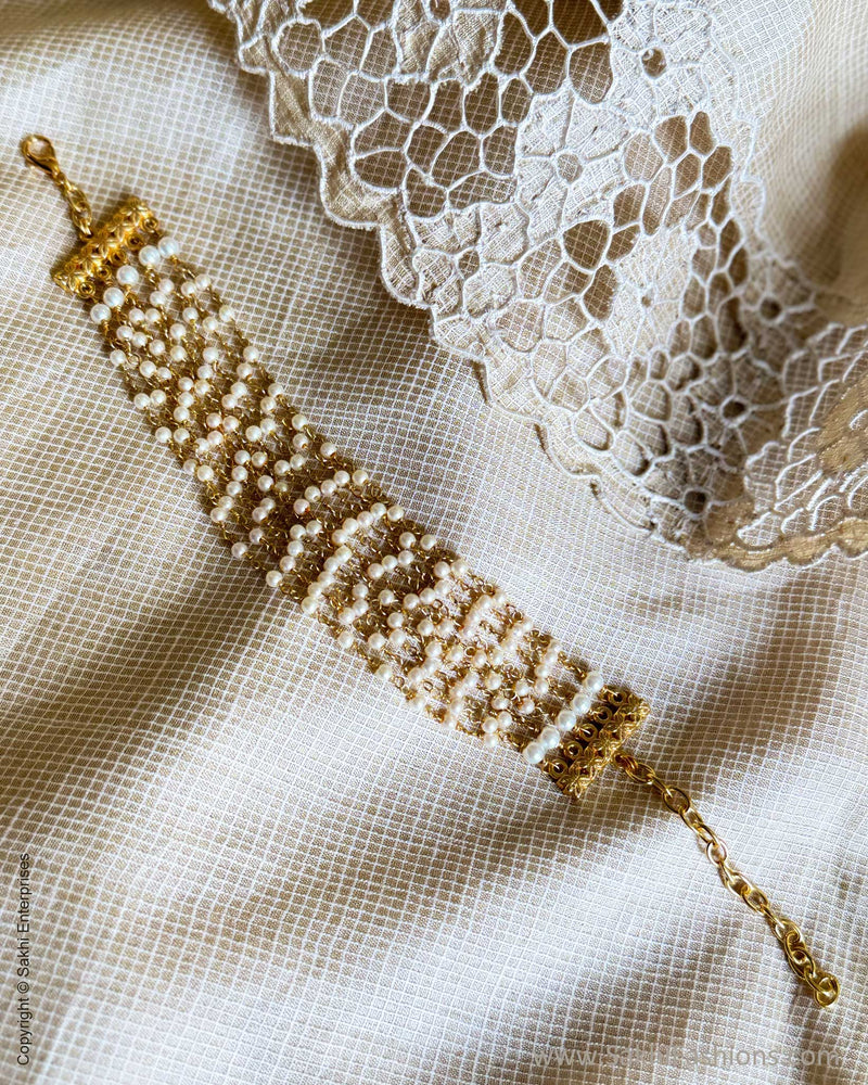 AJ-Y07064 Statement  Bracelet