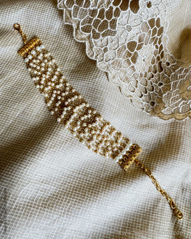 AJ-Y07064 Statement  Bracelet