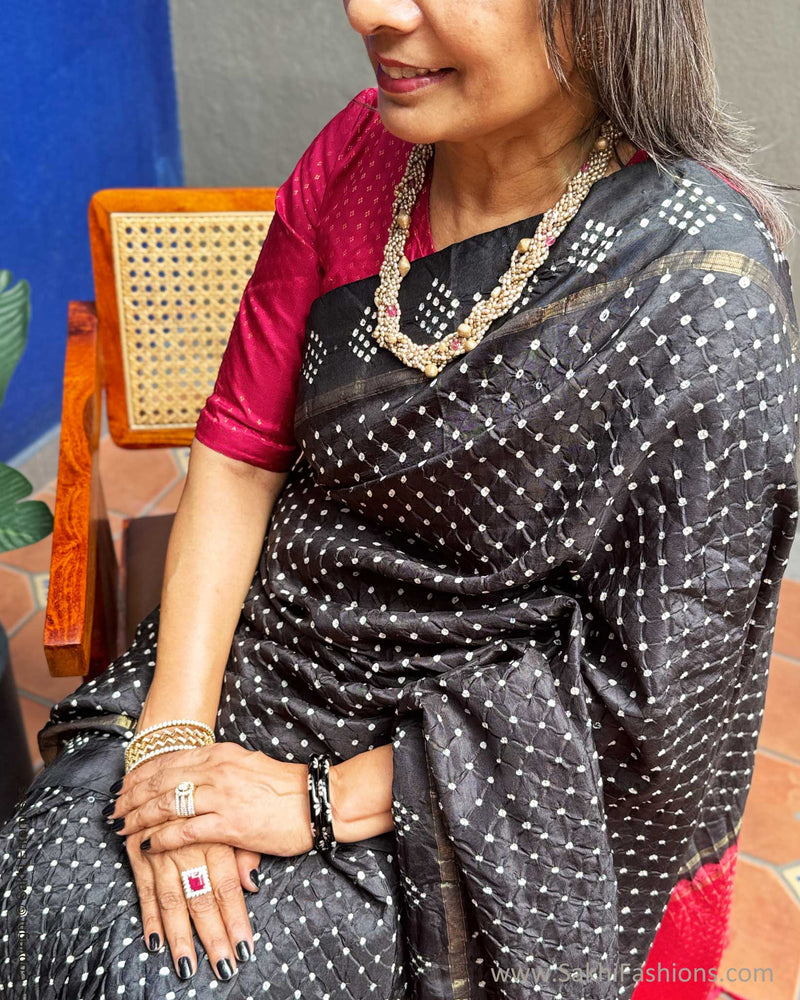 EE-Y06476 Bandhini black red Kanchi