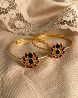 AJ-Y10095 Statement Bangles set