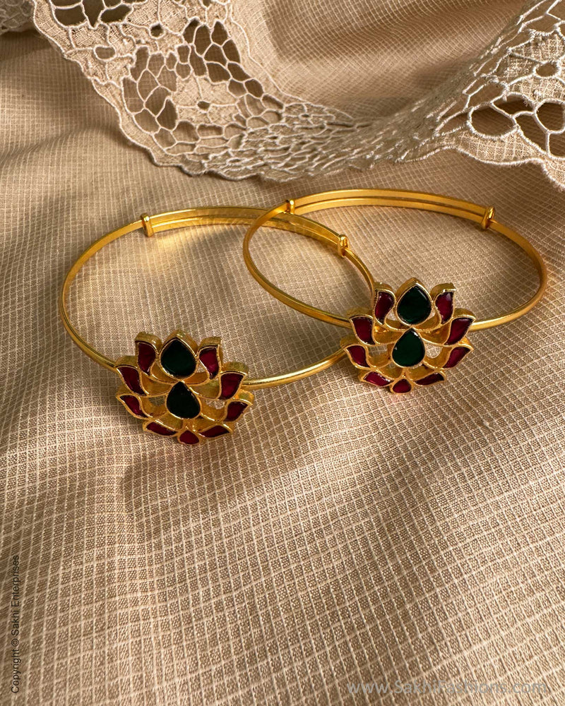 AJ-Y10095 Statement Bangles set