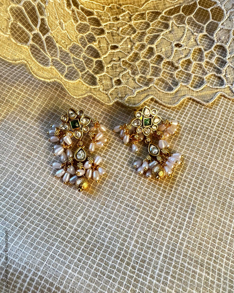 AJ-Y10784 Guttapusulu Black Thread